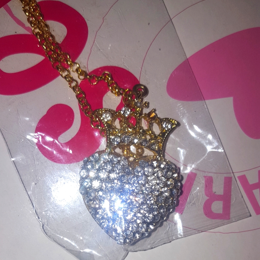 Crystal Puff Queen of Heart Necklace new